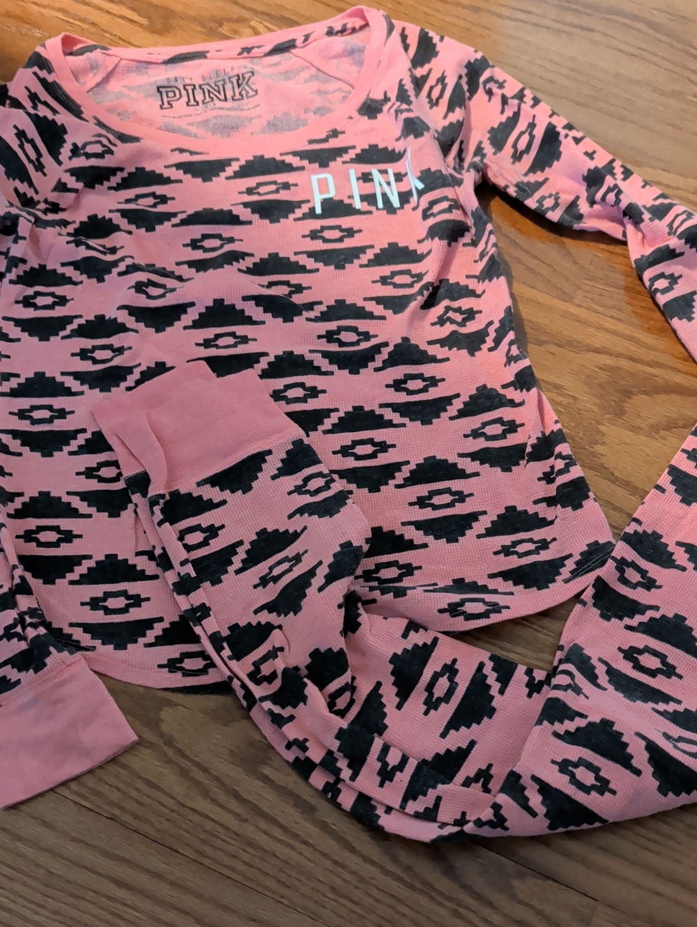 PINK Victoria's Secret Pink and Black Geo-Print Pajama Set
